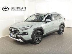 Grön (urban khaki) Begagnad 2024 Toyota RAV4 Hybrid SUV | 469 900 kr (Marknadspris)