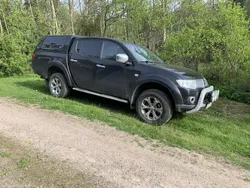 Svart Begagnad 2011 Mitsubishi L200 Pickup | 130 000 kr (Marknadspris)
