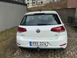Vit Begagnad 2018 VW Golf VII Halvkombi | 159 000 kr (Lite dyr)