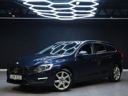 Blå Begagnad 2015 Volvo V60 Summum Kombi | 139 900 kr (Marknadspris)