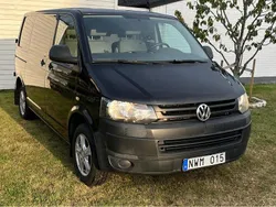 Svart Begagnad 2014 VW T5 Van | 98 000 kr (Marknadspris)