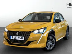 Gul (yellow) Begagnad 2022 Peugeot e-208 Halvkombi | 169 900 kr (Marknadspris)