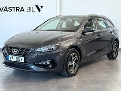 Grå Begagnad 2022 Hyundai i30 Essential Kombi | 219 900 kr (Marknadspris)