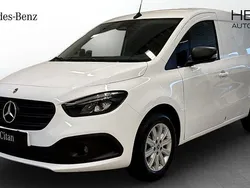 Vit (white) Ny 2025 Mercedes Citan 110 Edition Van | 345 500 kr (Marknadspris)