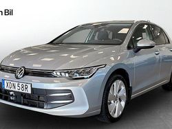 Silver Begagnad 2024 VW Golf VIII Life Halvkombi | 299 800 kr (Marknadspris)
