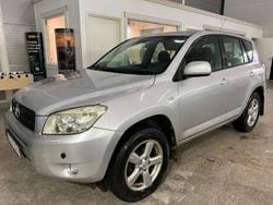 Silver Begagnad 2006 Toyota RAV4 SUV | 49 900 kr (Marknadspris)