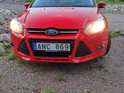 Röd Begagnad 2014 Ford Focus Titanium Kombi | 57 000 kr (Marknadspris)