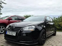Svart Begagnad 2006 VW Golf V R Halvkombi | 135 000 kr