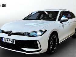 Vit Begagnad 2024 VW Passat R-line Kombi | 449 900 kr (Dyr)