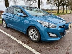 Blå Begagnad 2013 Hyundai i30 Sport Halvkombi | 49 500 kr (Bra pris)