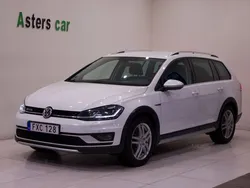 Vit Begagnad 2018 VW Golf VII Kombi | 165 000 kr (Bra pris)
