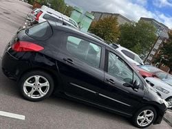 Svart Begagnad 2010 Peugeot 308 Halvkombi | 30 000 kr (Bra pris)