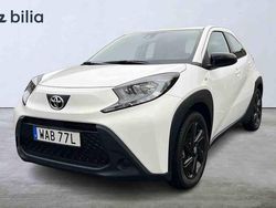 Vit Begagnad 2023 Toyota Aygo X SUV | 179 900 kr