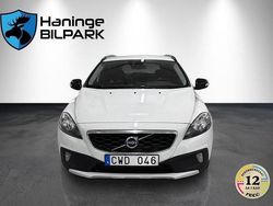 Vit Begagnad 2014 Volvo V40 CC Kombi | 119 995 kr (Marknadspris)