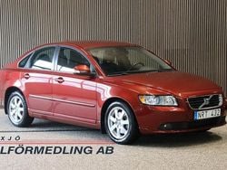 Röd Begagnad 2009 Volvo S40 Momentum Sedan | 89 900 kr (Lite dyr)