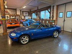 Blå Begagnad 1999 Mazda MX5 Cab | 79 000 kr (Marknadspris)