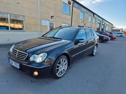 Svart Begagnad 2005 Mercedes C230 Avantgarde Kombi | 29 900 kr (Marknadspris)