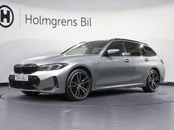 Grå Begagnad 2024 BMW 330e M Sport Kombi | 449 800 kr (Superpris)