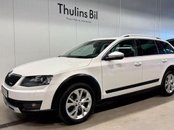 Vit Begagnad 2015 Skoda Octavia Scout Kombi | 149 900 kr (Lite dyr)