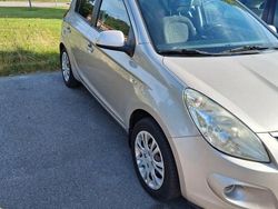 Silver Begagnad 2010 Hyundai i20 Select Halvkombi | 34 900 kr (Marknadspris)