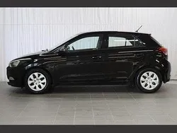 Svart Begagnad 2018 Hyundai i20 Comfort Halvkombi | 90 000 kr (Bra pris)