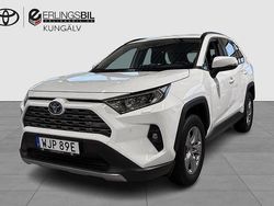 Vit Begagnad 2022 Toyota RAV4 Hybrid Active SUV | 354 900 kr (Marknadspris)