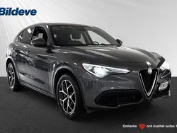 Grå Begagnad 2018 Alfa Romeo Stelvio SUV | 279 900 kr (Marknadspris)