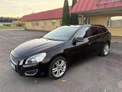Svart Begagnad 2011 Volvo V60 Momentum Kombi | 94 900 kr (Bra pris)
