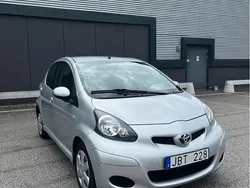 Silver Begagnad 2009 Toyota Aygo Halvkombi | 31 000 kr (Bra pris)