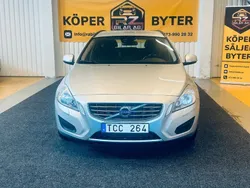 Ljusgrå Begagnad 2012 Volvo V60 Kinetic Kombi | 64 900 kr (Marknadspris)