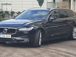 Svart Begagnad 2019 Volvo V90 Momentum Kombi | 230 000 kr (Marknadspris)