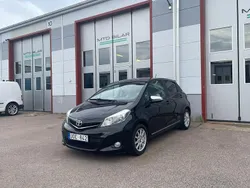 Svart Begagnad 2013 Toyota Yaris Trend Halvkombi | 69 900 kr (Marknadspris)