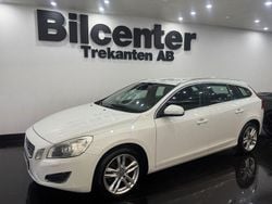 Vit Begagnad 2010 Volvo V60 Summum Kombi | 79 900 kr (Marknadspris)