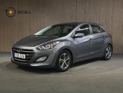 Grå Begagnad 2015 Hyundai i30 Comfort Halvkombi | 112 900 kr (Marknadspris)