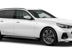 Vit Ny 2025 BMW 530e Kombi | 723 700 kr