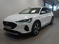Vit (frozen white) Begagnad 2024 Ford Focus Active Kombi | 249 900 kr (Marknadspris)