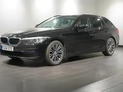 Svart Begagnad 2020 BMW 520 Sport Line Kombi | 289 500 kr (Marknadspris)