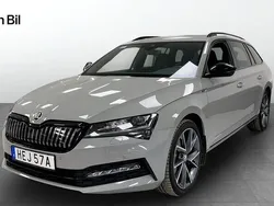 Grå Begagnad 2023 Skoda Superb Kombi | 489 900 kr