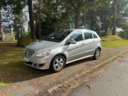 Silver Begagnad 2010 Mercedes 180 Sedan | 44 900 kr (Marknadspris)