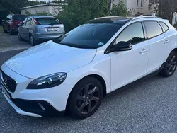 Vit Begagnad 2014 Volvo V40 CC Momentum Kombi | 149 000 kr (Lite dyr)