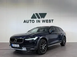 Mörkblå (blå) Begagnad 2017 Volvo V90 CC Inscription Kombi | 329 900 kr (Lite dyr)
