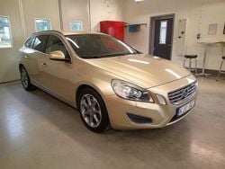 Ljusbrun (brun) Begagnad 2012 Volvo V60 Momentum Kombi | 68 000 kr (Bra pris)
