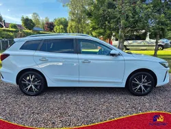 Vit Begagnad 2022 MG MG5 EV Long Range Kombi | 210 900 kr (Marknadspris)