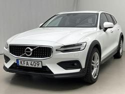 Vit Begagnad 2022 Volvo V60 CC Kombi | 304 900 kr (Superpris)