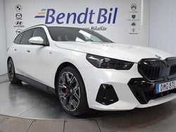 Vit Begagnad 2025 BMW i5 Comfort Edition Sedan | 744 500 kr (Bra pris)