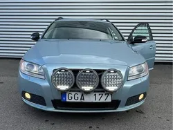 Blå Begagnad 2008 Volvo V70 Momentum Kombi | 39 990 kr (Dyr)