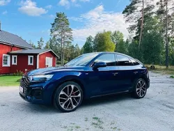 Blå Begagnad 2021 Audi Q5 Sportback S-Line SUV | 459 000 kr (Marknadspris)