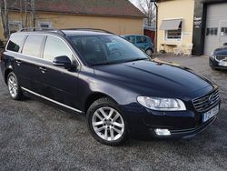 Mörkblå (blå) Begagnad 2015 Volvo V70 Momentum Kombi | 139 900 kr (Lite dyr)