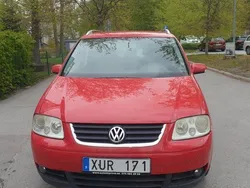 Röd Begagnad 2006 VW Touran Minibuss | 34 900 kr