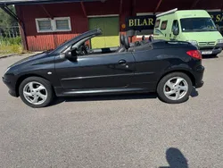 Svart Begagnad 2005 Peugeot 206 CC Cab | 29 000 kr (Marknadspris)